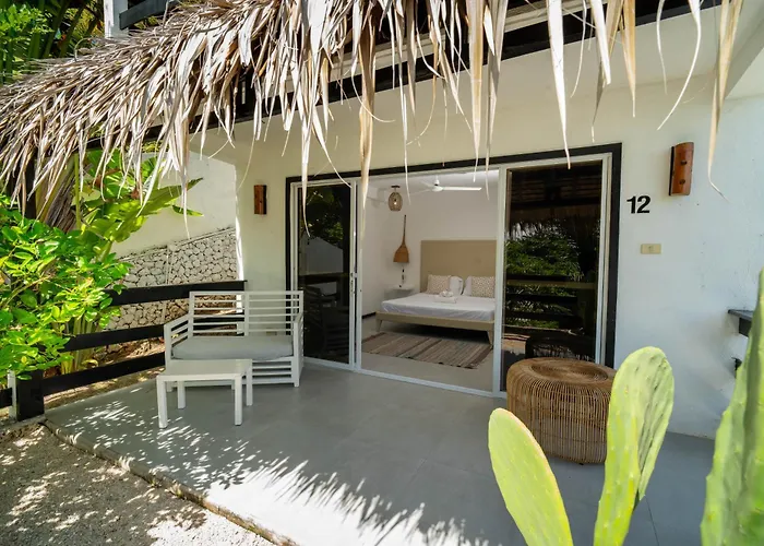 Blanco Hotel 3*